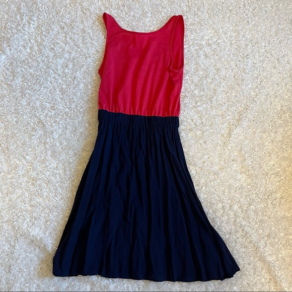 Color block dress - Picture 2 of 3